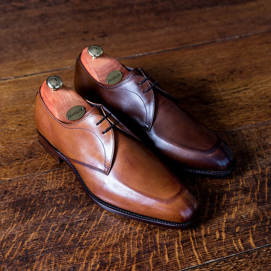 How to Create a Dust-Repellent Finish on Leather Shoes